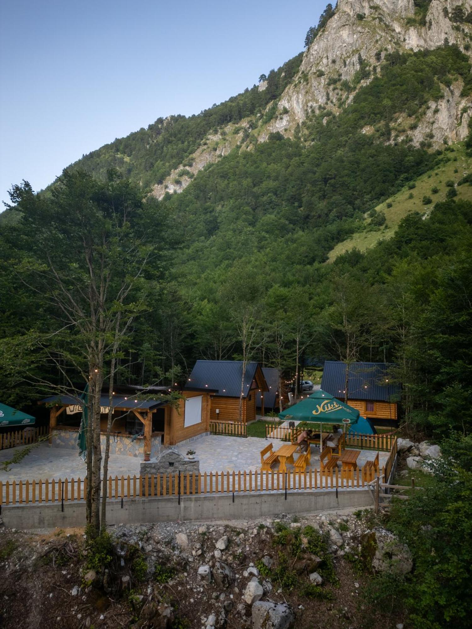 Villa Wildbeauty Grebaje à Vuthaj Extérieur photo