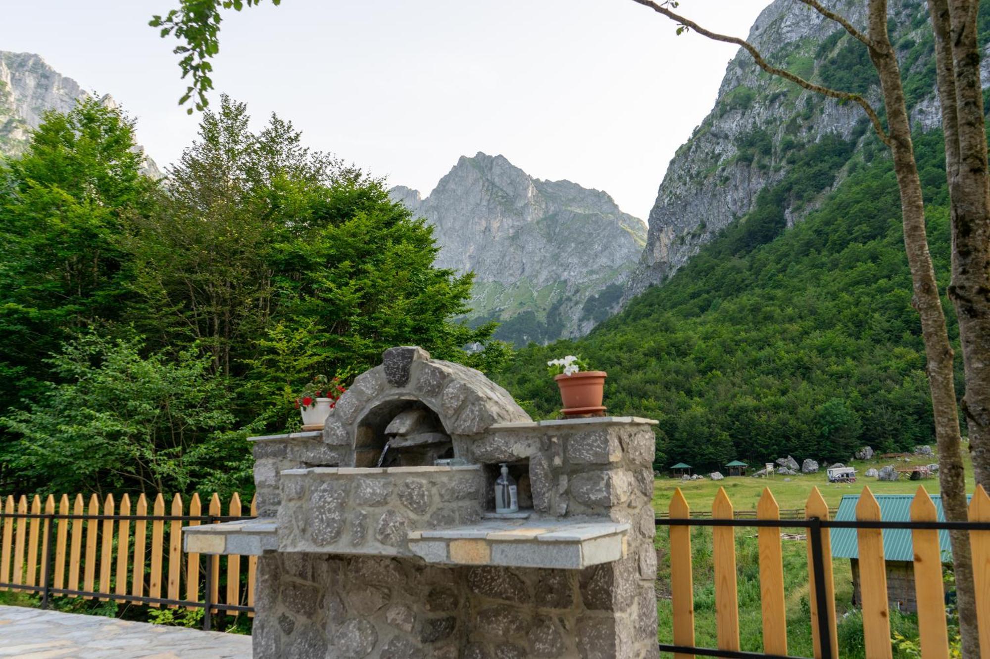 Villa Wildbeauty Grebaje à Vuthaj Extérieur photo