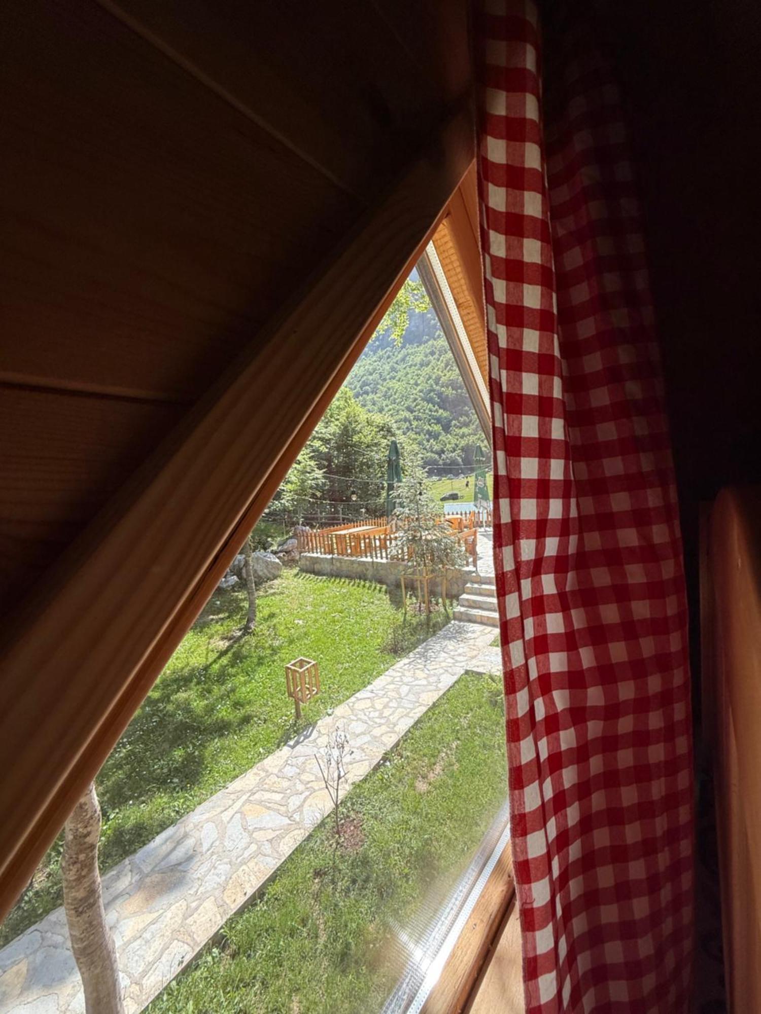 Villa Wildbeauty Grebaje à Vuthaj Extérieur photo