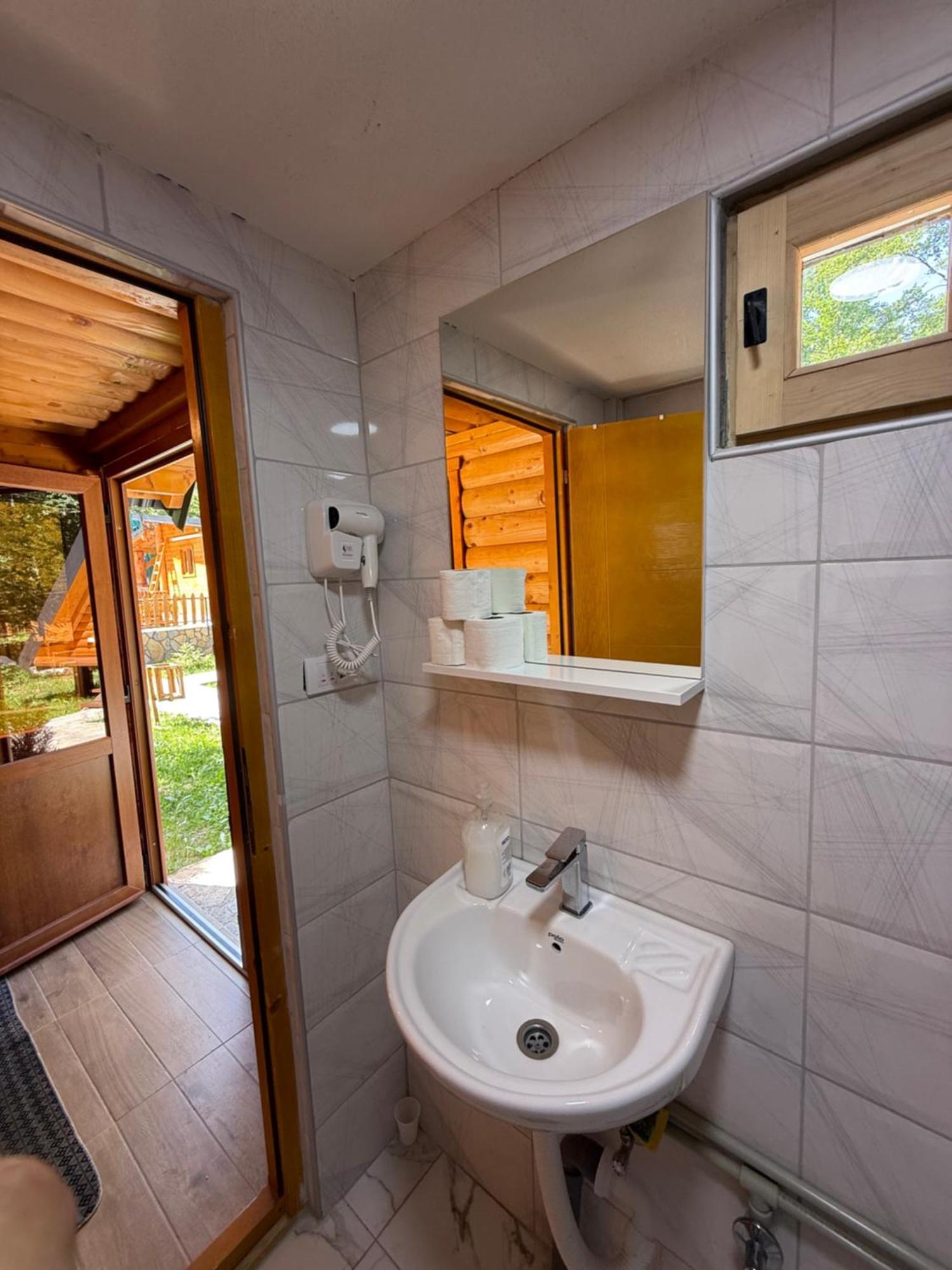 Villa Wildbeauty Grebaje à Vuthaj Extérieur photo